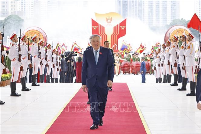 Các đến dự Đại hội Thi đua yêu nước toàn quốc lần thứ XI. Ảnh: Doãn Tấn - TTXVN