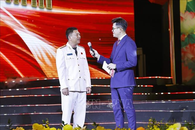 Điển hình tiên tiến giao lưu tại đại hội. Ảnh: Doãn Tấn - TTXVN