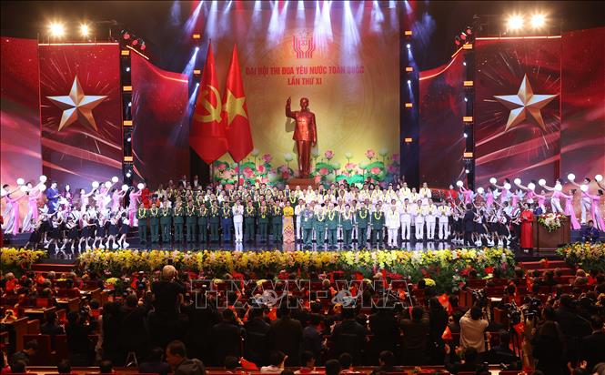 Các điển hình tiên tiến tiêu bieur tham dự Đại hội Thi đua yêu nước toàn quốc lần thứ XI. Ảnh: Văn Điệp - TTXVN