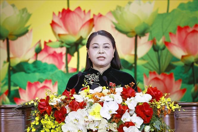 Đồng chí Nguyễn Thị Thu Hà, Phó Chủ tịch-Tổng Thư ký Uỷ ban Trung ương MTTQ Việt Nam hưởng ứng phong trào thi đua do Thủ tướng Chính phủ phát động. Ảnh: Doãn Tấn - TTXVN