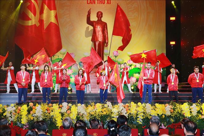 Đoàn các vận động viên tiêu biểu tham dự đại hội. Ảnh: Trọng Đức - TTXVN