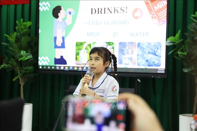 Cuộc thi Hùng biện tiếng Anh do Trường Phổ thông đặc biệt Nguyễn Đình Chiểu tổ chức lần đầu tiên giúp các em khiếm thị rèn luyện kỹ năng tiếng Anh, góp phần lan tỏa tinh thần giáo dục hòa nhập. Ảnh: Hồng Đạt - TTXVN
