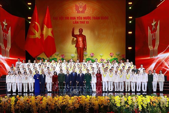 Tổng Bí thư Tô Lâm cùng các đồng chí lãnh đạo, nguyên lãnh đạo Đảng, Nhà nước và các đại biểu tại đại hội. Ảnh: TTXVN