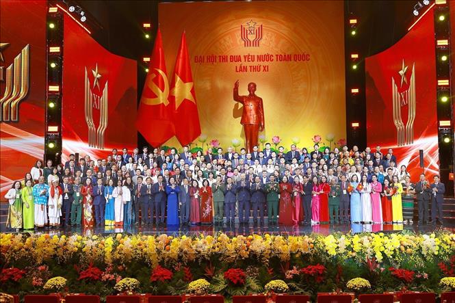 Tổng Bí thư Tô Lâm cùng các đồng chí lãnh đạo, nguyên lãnh đạo Đảng, Nhà nước và các đại biểu tại đại hội. Ảnh: TTXVN