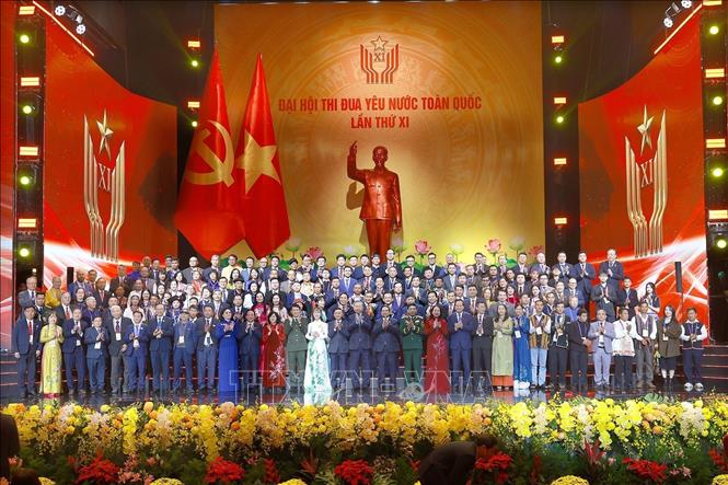 Tổng Bí thư Tô Lâm cùng các đồng chí lãnh đạo, nguyên lãnh đạo Đảng, Nhà nước và các đại biểu tại đại hội. Ảnh: TTXVN