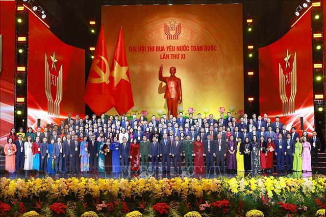 Tổng Bí thư Tô Lâm cùng các đồng chí lãnh đạo, nguyên lãnh đạo Đảng, Nhà nước và các đại biểu tại đại hội. Ảnh: TTXVN