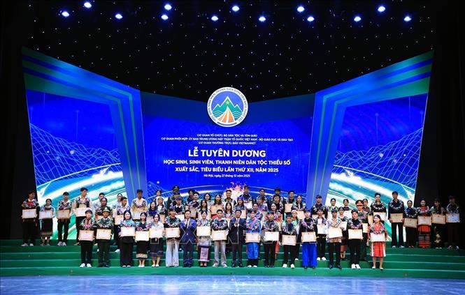 Tuyên dương 150 học sinh, sinh viên, thanh niên dân tộc thiểu số xuất sắc, tiêu biểu lần thứ 12, năm 2025. Phó Thủ tướng Mai Văn Chính đã đến dự và phát biểu chỉ đạo. Ảnh: Tuấn Anh - TTXVN