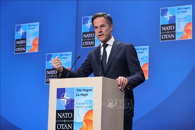 Tổng thư ký NATO Mark Rutte phát biểu tại cuộc họp báo ở Hague, Hà Lan. Ảnh: THX/TTXVN