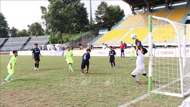 Các trận đấu của giải diễn ra sôi nổi. Ảnh: Hồng Thái - TTXVN