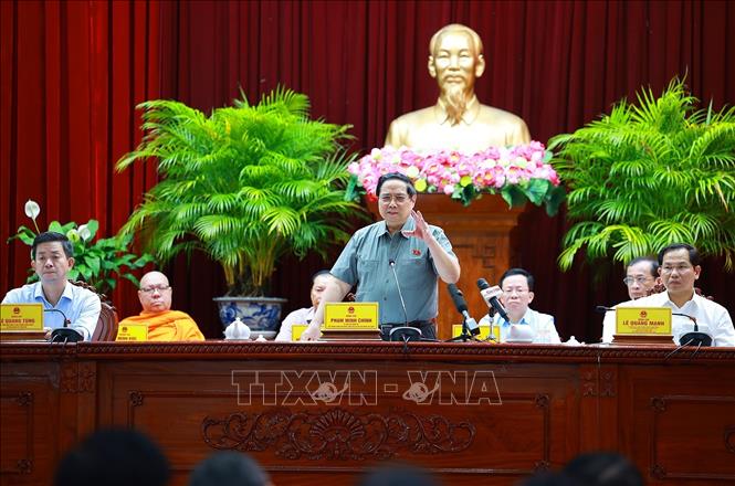 Thủ tướng Phạm Minh Chính tiếp xúc cử tri thành phố Cần Thơ chuyên đề về y tế và giáo dục. Ảnh: Dương Giang-TTXVN 
