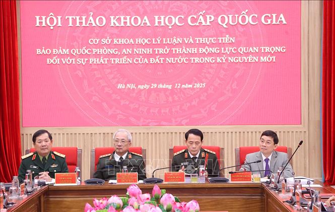 Các đại biểu chủ trì Hội thảo. Ảnh: Văn Điệp – TTXVN