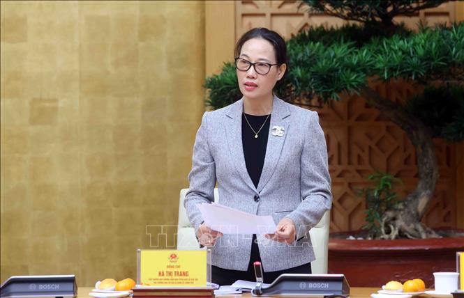 Đồng chí Hà Thị Trang, Phó trưởng ban Thường trực Ban Tuyên giáo và Dân vận Chính phủ, Phó trưởng Ban Chỉ đạo 35 Đảng ủy Chính phủ phảt biểu. Ảnh: Phạm Kiên – TTXVN