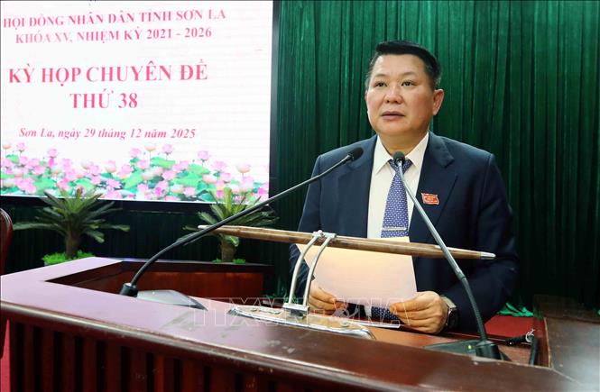 Phó Bí thư Thường trực Tỉnh ủy, Chủ tịch HĐND tỉnh Sơn La Lò Minh Hùng phát biểu. Ảnh: Quang Quyết - TTXVN