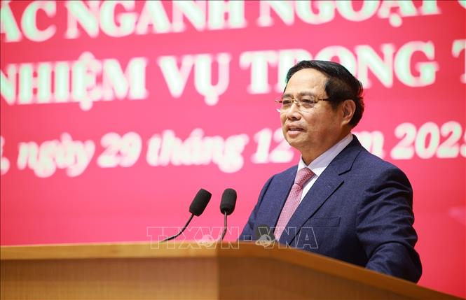 Thủ tướng Phạm Minh Chính chỉ đạo Hội nghị tổng kết công tác ngành Ngoại giao năm 2025 và phương hướng, nhiệm vụ năm 2026. Ảnh: Dương Giang-TTXVN

