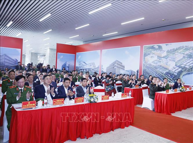 Các đại biểu tham dự buổi làm việc. Ảnh: Thống Nhất- TTXVN
