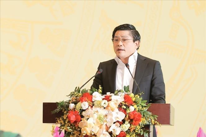 GS.TS Nguyễn Duy Ánh, Giám đốc Bệnh viện Phụ sản Trung ương trình bày tham luận. Ảnh: Minh Quyết - TTXVN