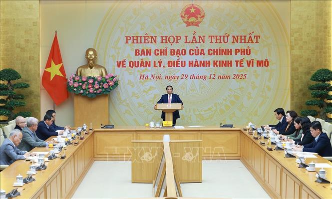 Thủ tướng Phạm Minh Chính chủ trì Phiên họp lần thứ nhất của Ban Chỉ đạo điều hành kinh tế vĩ mô. Ảnh: Dương Giang-TTXVN
