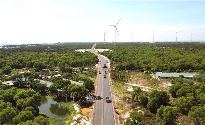 Thanh tra Chính phủ yêu cầu UBND tỉnh và Chủ tịch UBND tỉnh Quảng Trị tổ chức kiểm điểm, làm rõ trách nhiệm để xử lý theo quy định đối với các tập thể, cá nhân, đơn vị có liên quan đến vi phạm tại Dự án Đường ven biển Quảng Trị. Ảnh: Nguyên Linh – TTXVN