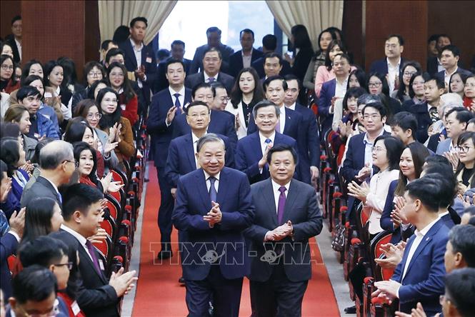 Tổng Bí thư Tô Lâm và các đại biểu đến dự hội nghị. Ảnh: Thống Nhất – TTXVN