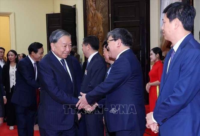 Tổng Bí thư Tô Lâm với các đại biểu. Ảnh: Văn Điệp – TTXVN