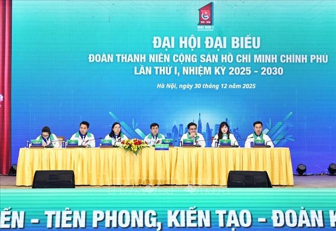 Đoàn Chủ tịch điều hành Đại hội đại biểu Đoàn TNCS Hồ Chí Minh Chính phủ lần thứ I, nhiệm kỳ 2025 – 2030 (phiên thứ nhất). Ảnh: Minh Đức – TTXVN