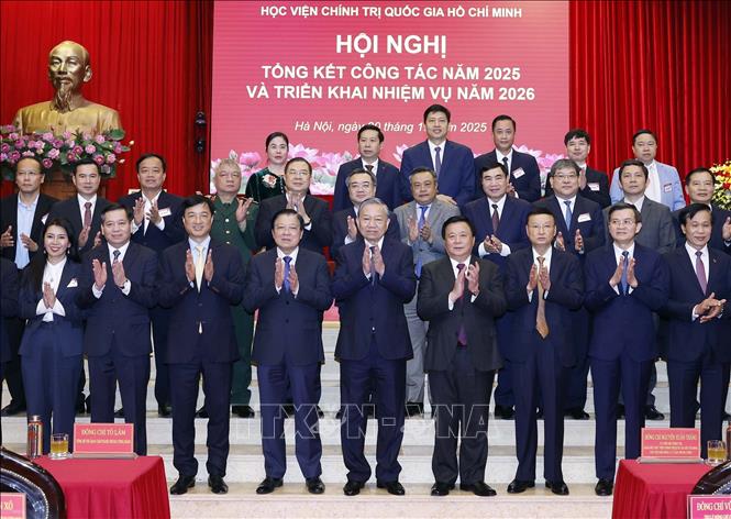 Tổng Bí thư Tô Lâm và các đại biểu . Ảnh: Thống Nhất – TTXVN