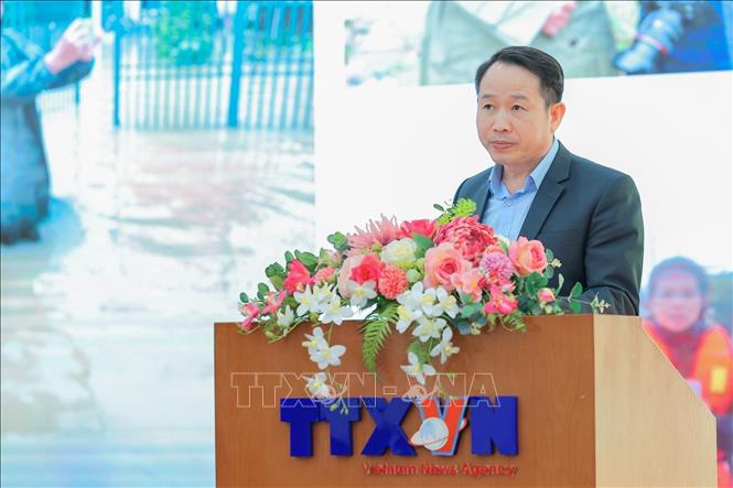 Đại diện Đảng bộ Trung tâm Thông tin Thông tấn xã Việt Nam khu vực miền Trung - Tây Nguyên trình bày tham luận tại Hội nghị. Ảnh: Lê Đông - TTXVN