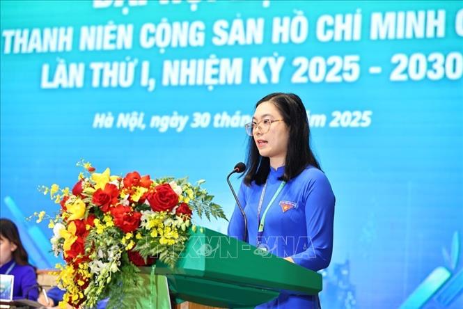 Đồng chí Đỗ Đức Hạnh, Phó Bí thư, Chủ nhiệm Ủy ban Kiểm tra Đoàn Thanh niên Chính phủ báo cáo kiểm điểm của Ban chấp hành Đoàn thanh niên Chính phủ giai đoạn 2025 – 2027. Ảnh: Minh Đức – TTXVN