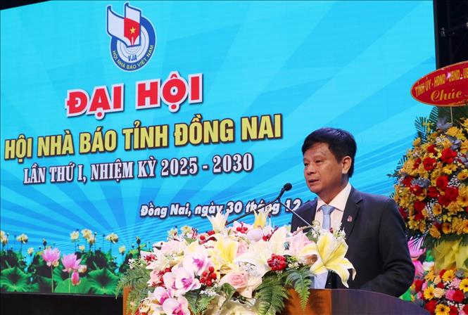 Ông Trần Trọng Dũng, Phó Chủ tịch Hội nhà báo Việt Nam phát biểu tại đại hội. Ảnh: Công Phong - TTXVN