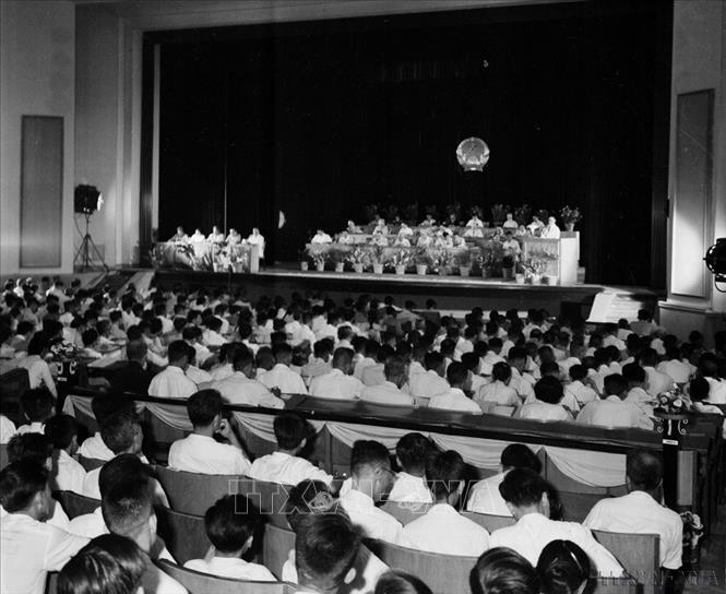 Quốc hội khóa III (1964–1971) là Quốc hội của thời kỳ đất nước thực hiện cả hai chiến lược cách mạng, thời kỳ chống Mỹ cứu nước 