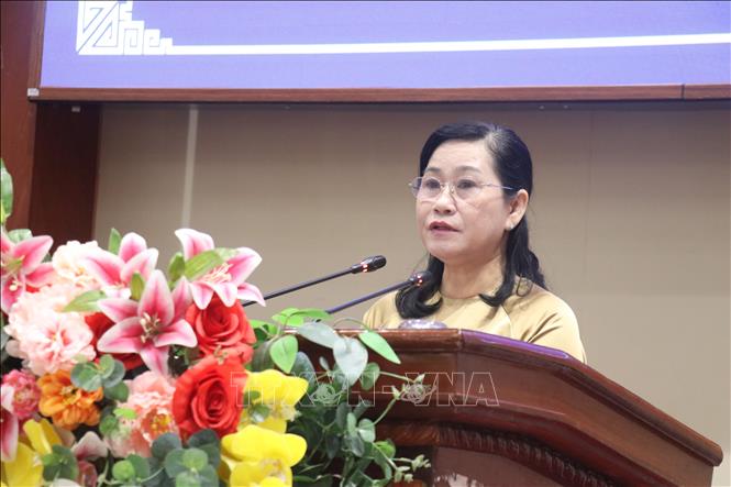 Phó Bí thư Tỉnh ủy, Chủ tịch HĐND tỉnh Đồng Tháp Châu Thị Mỹ Phương phát biểu tại Kỳ họp. Ảnh: Công Trí-TTXVN