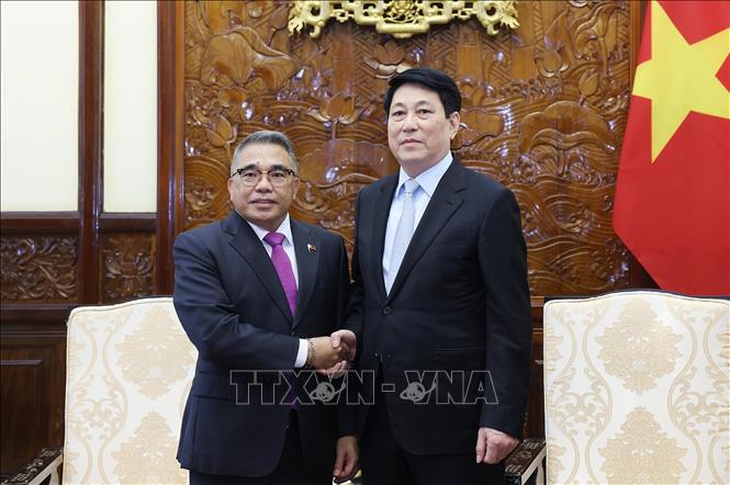 Chủ tịch nước Lương Cường tiếp Đại sứ Philippines tại Việt Nam Meynardo Los Banos Montealegre. Ảnh: Lâm Khánh – TTXVN