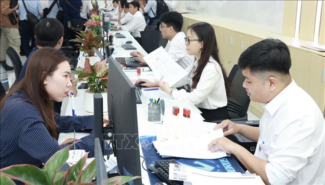The People’s Committee of Ho Chi Minh City holds a ceremony on December 31 to make debut its Public Administrative Service Centre. VNA Photo: Xuân Anh