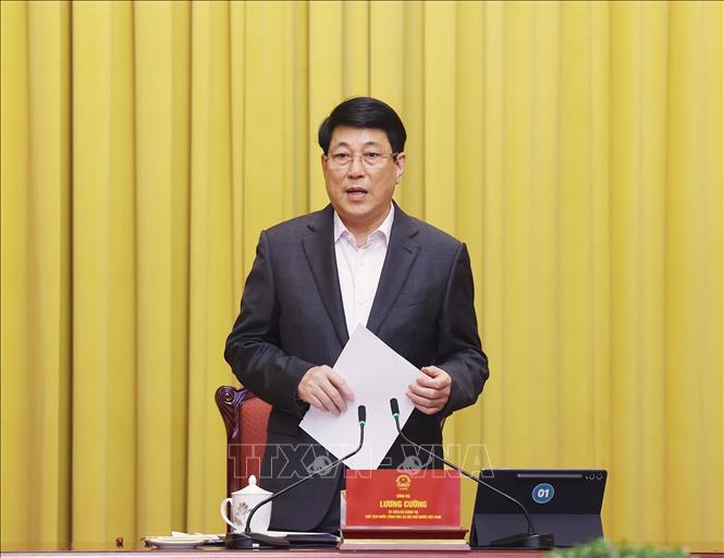 State President Luong Cuong chairs a meeting with the Presidential Office on December 31 to review its December performance and set key duties for January 2026. VNA Photo: Lâm Khánh
