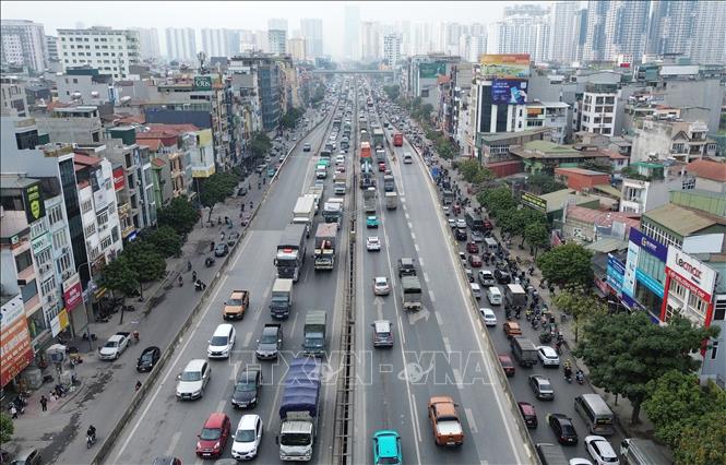 Đường vành đai 3 trên cao đoạn phố Nguyễn Xiển, lưu lượng phương tiện tăng cao. Ảnh: Quốc Khánh - TTXVN