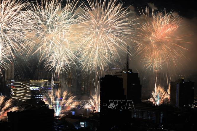 Màn pháo hoa rực rỡ chào mừng năm mới tại Bangkok, Thái Lan. Ảnh: THX/TTXVN
