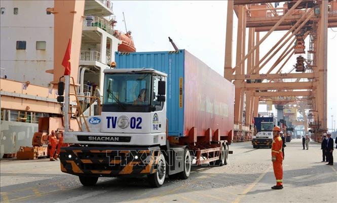 Năm 2026, Cảng Hải Phòng đặt mục tiêu phấn đấu sản lượng 60 triệu tấn, trong đó container đạt 3 triệu TEU. Ảnh: Minh Huệ - TTXVN
