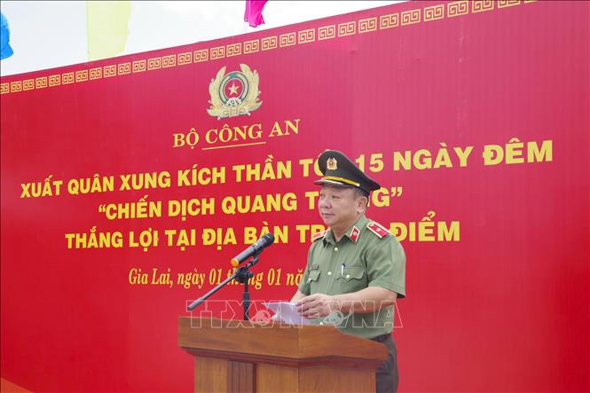 Thiếu tướng Lê Quang Nhân, Giám đốc Công an tỉnh Gia Lai phát biểu tại buổi lễ. Ảnh: Sỹ Thắng - TTXVN