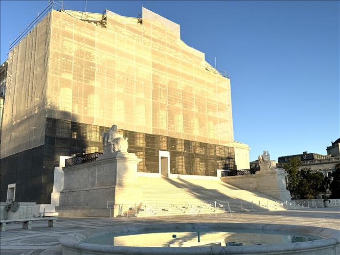 Trụ sở Tòa án Tối cao Mỹ đang được tu sửa ở thủ đô Washington D.C. Ảnh: Đoàn Hùng - P/v TTXVN tại Mỹ