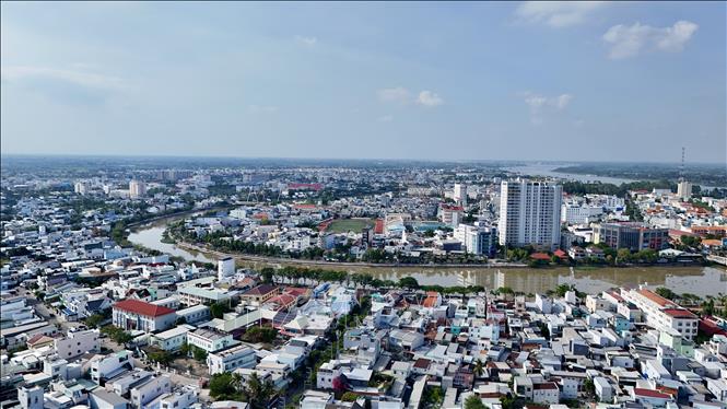 Phường Long Xuyên được định hướng trở thành trung tâm kinh tế-dịch vụ hiện đại của tỉnh An Giang. Ảnh: Thanh Sang - TTXVN