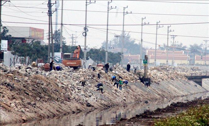 Tập trung cải tạo kênh mương để kịp thời phục vụ vụ Đông Xuân 2026. Ảnh: Thái Thuần - TTXVN