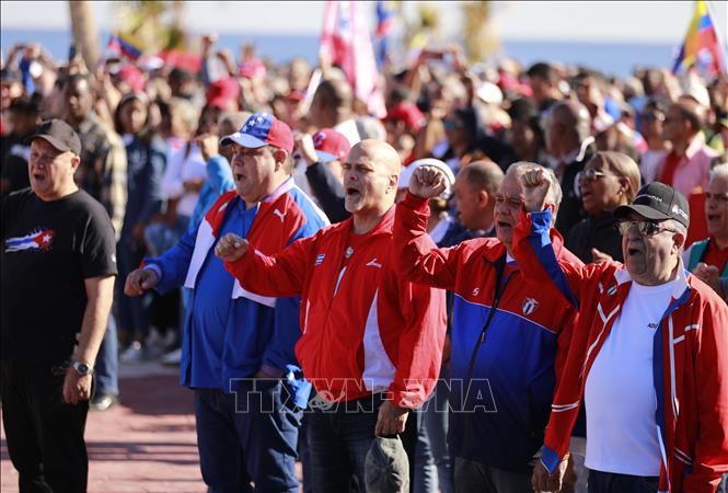 Người dân Cuba bày tỏ tình đoàn kết với nhân dân Venezuela. Ảnh: Việt Hùng - PV TTXVN tại Cuba