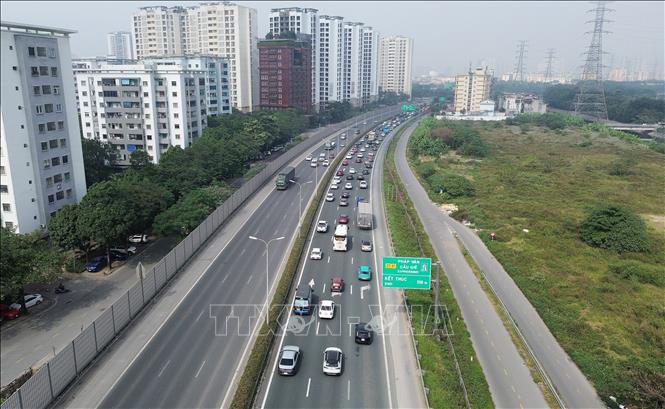 Cao tốc Pháp Vân - Cầu Giẽ hướng về trung tâm thành phố, trưa 4/1. Ảnh: Quốc Khánh - TTXVN