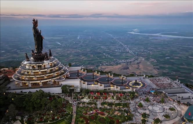 Ba Den Mountain Tourist Area is a unique cultural and spiritual tourism highlight of Tay Ninh province. VNA Photo: Giang Phương 