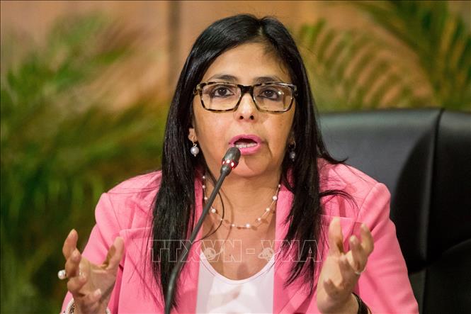(Tư liệu) Bà Delcy Rodriguez trong một cuộc họp báo ở Caracas. Ảnh: EPA/TTXVN