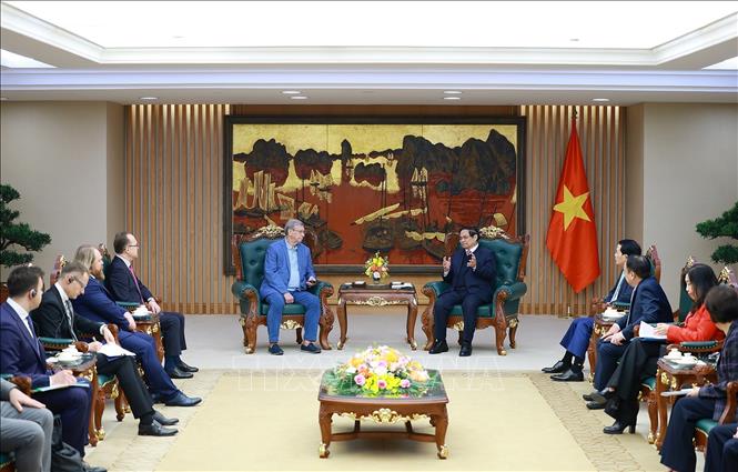 Thủ tướng Phạm Minh Chính tiếp ông Vladimir Yevtushenkov, Chủ tịch Tập đoàn AFK Sistema, Liên bang Nga. Ảnh: Dương Giang-TTXVN 
