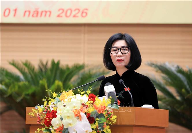 Chủ tịch HĐND thành phố Hà Nội Phùng Thị Hồng Hà phát biểu khai mạc kỳ họp. Ảnh: Văn Điệp – TTXVN