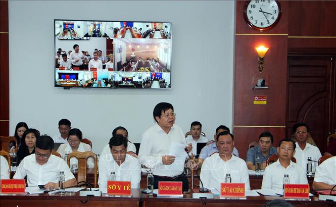 Lãnh đạo các Sở ngành phát biểu thảo luận tại hội nghị. Ảnh Trung Hiếu. TTXVN