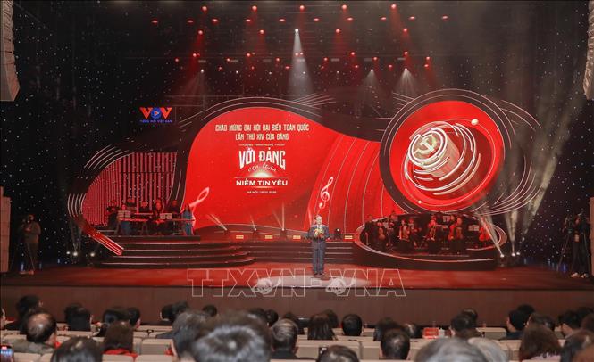 Chương trình nghệ thuật “Với Đảng vẹn toàn niềm tin yêu”. Ảnh: Phan Phương – TTXVN