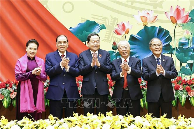 Chủ tịch Quốc hội Trần Thanh Mẫn cùng đồng chí nguyên là Chủ tịch Quốc hội dự Lễ kỷ niệm. Ảnh: Doãn Tấn - TTXVN